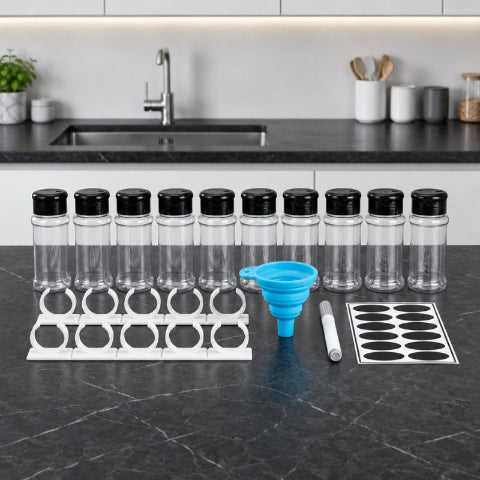 Ensemble de 10 pots à épices sur un comptoir