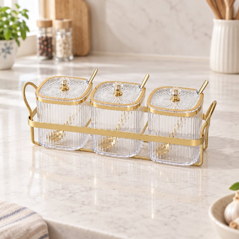 Ensemble pot a epice cristal sur un comptoir