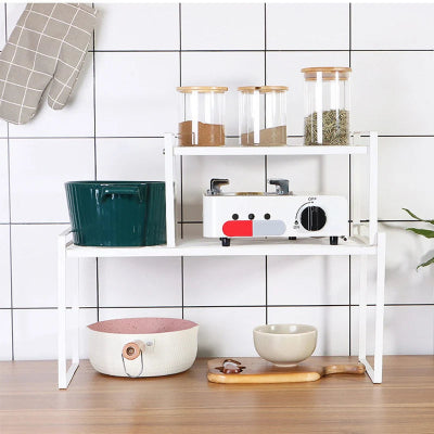 Petite dessus grande etagere de cuisine blanche
