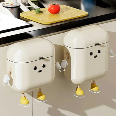 Petite et grande poubelle murale accrochées plan travail