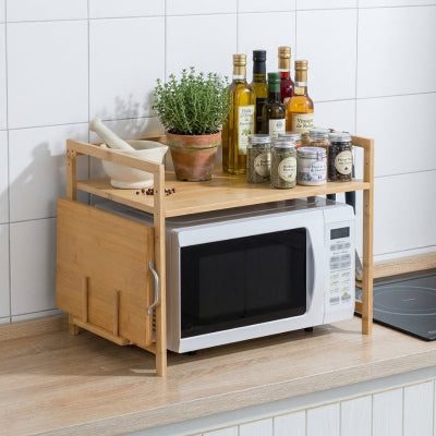 Pilon mortier et épices sur etagere micro onde naturel