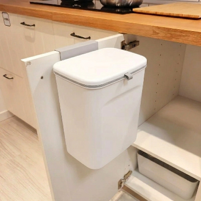 Poubelle cuisine sous évier intérieur porte