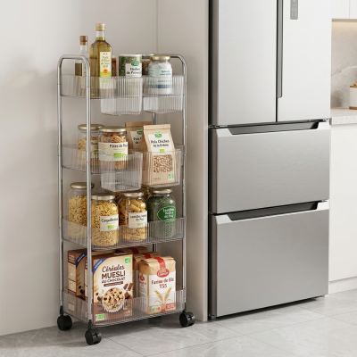 Rangement etagere cuisine 4 niveaux remplis à côté du frigo