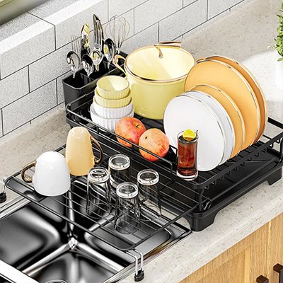 EGOUTTOIR VAISSELLE avec verres et tasses sur grille déployée