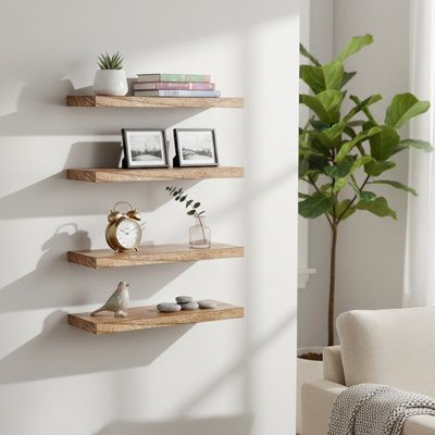 LIVRES ET CADRES SUR ETAGERE BOIS CUISINE MARRON