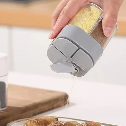 Personne qui saupoudre avec le Pot a epice