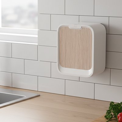 Poubelle automatique naturelle sur mur ceramique