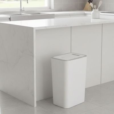 Poubelle cuisine blanche décor minimaliste moderne